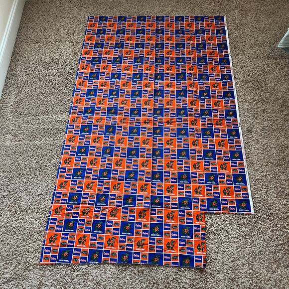 University of Florida Gators Fabric College size 72x42 Alumni Crafts‎ Arts DIY - Picture 3 of 7